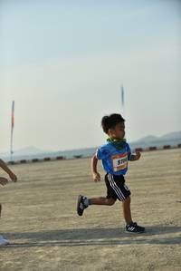 BIB: 974
                            <button type="button" onclick="openModal(3181314)" class="btn btn-primary btn-sm float-right btn-popup" data-toggle="modal" data-target=".modal-high-quality">
                        <i class="fas fa-shopping-cart"></i> Add to Cart
                    </button>
                                            <button type="button" onclick="isThisMe(3181314, true)" class="btn btn-success btn-sm float-right btn-popup btn-isme hidden" data-toggle="tooltip" data-placement="bottom" title="นี่คือรูปของคุณใช่ไหม คลิกที่นี่เพื่อเอาเข้าอัลบั้ม">
                        <i class="fas fa-plus"></i> Add to album
                    </button>
                    <button type="button" onclick="isThisMe(3181314, false)" class="btn btn-warning btn-sm float-right btn-popup btn-isnotme hidden">
                        <i class="fas fa-ban"></i> Remove from album
                    </button>